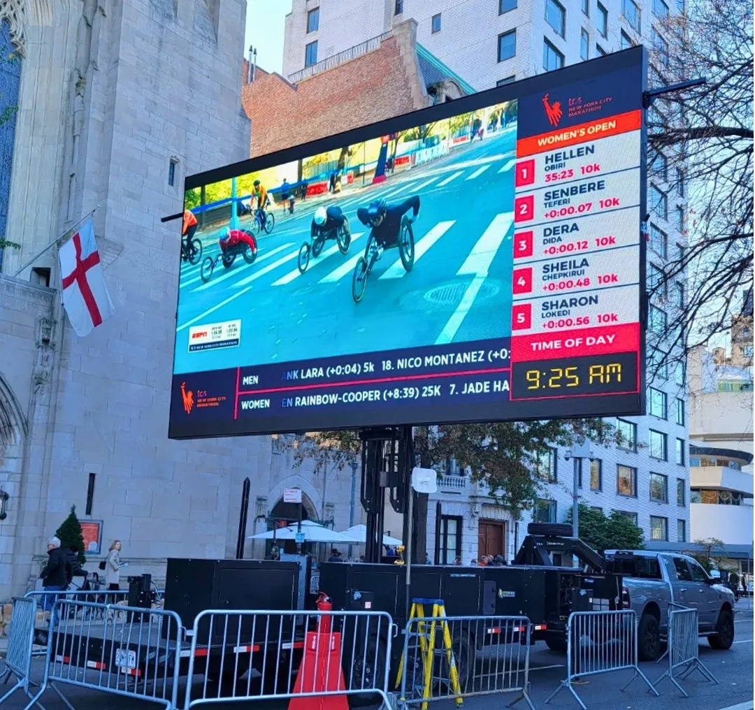 LED trailer screen for trade fairs