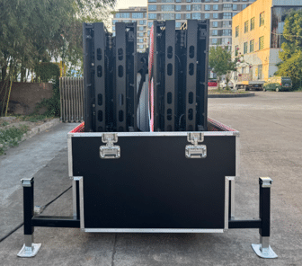 Flight Case Display Screen side view showing screens